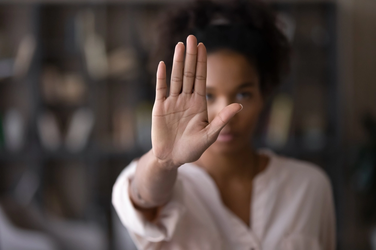 Assédio, desigualdade e saúde mental: o desafio das mulheres no mercado de trabalho