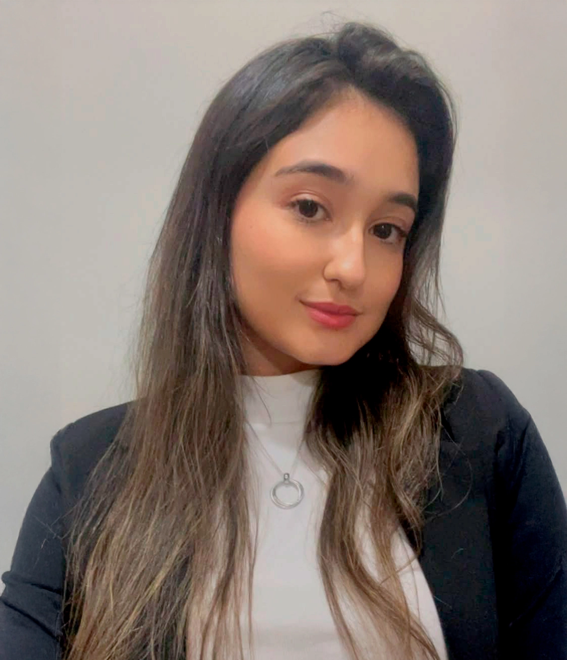 Giovanna Lemos Pereira, analista de Recursos Humanos da Unova Consultoria